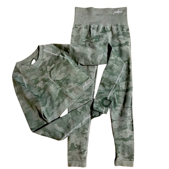 WORKOUT BUNDLE TOP & LEGGINGS MATCHING SET - Picture 1 of 7
